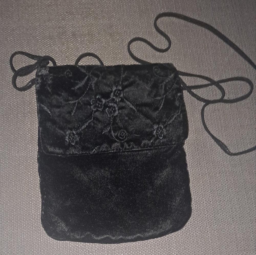 Small Black The Limited Purse